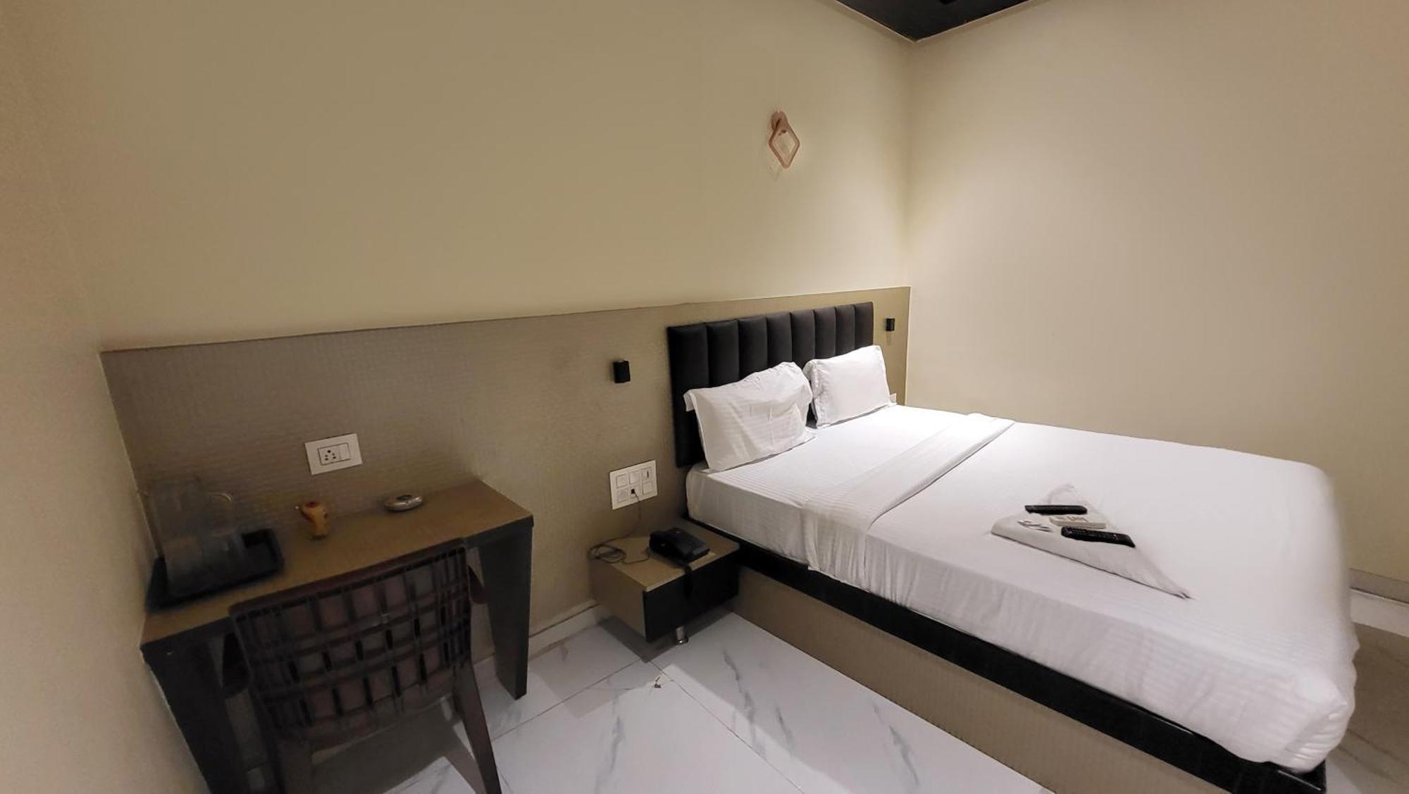 Fabhotel Prime Land - Nr Bkc Mumbai Exterior foto